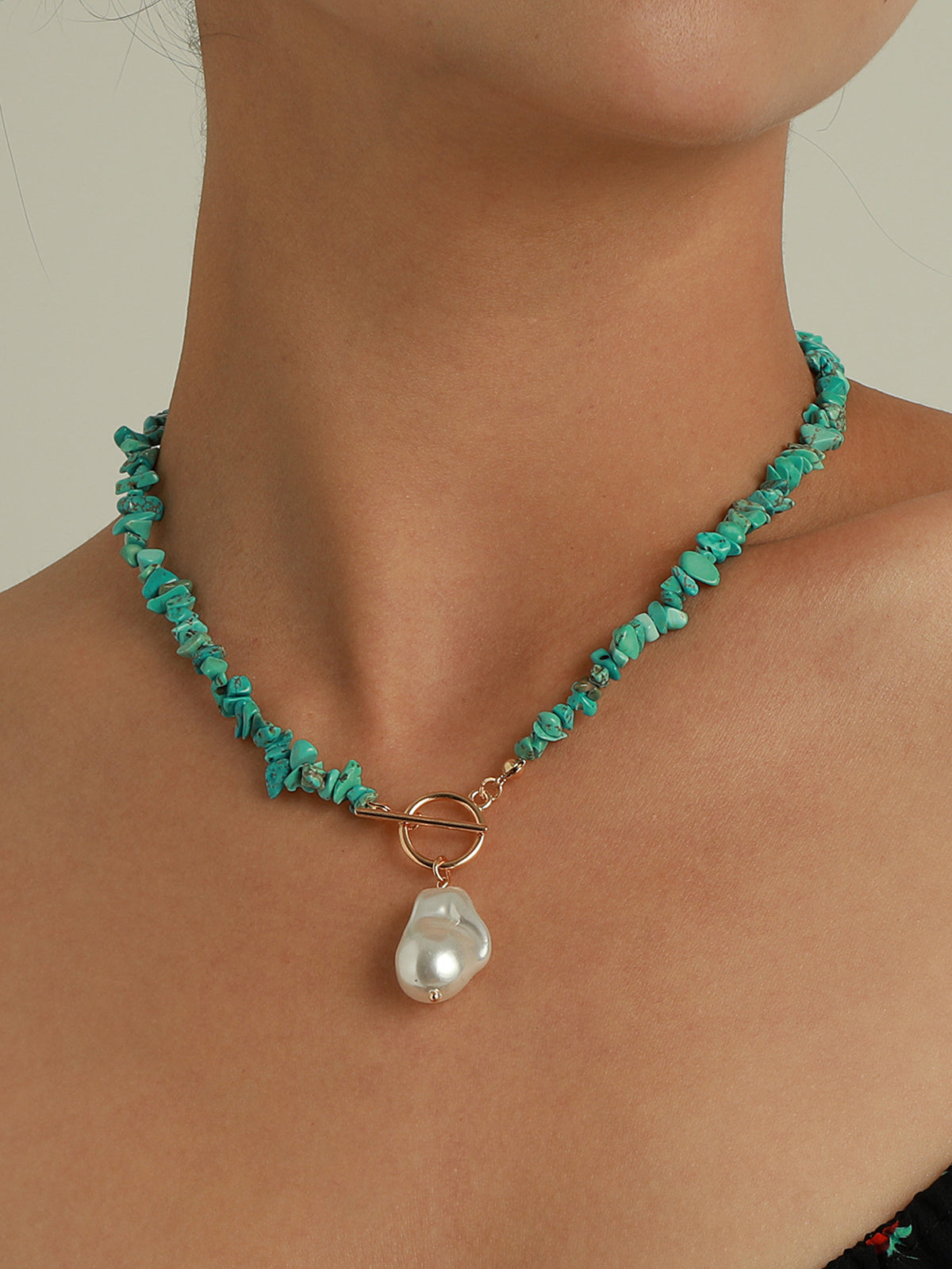 Irregular Pearl Green Turquoise Necklace